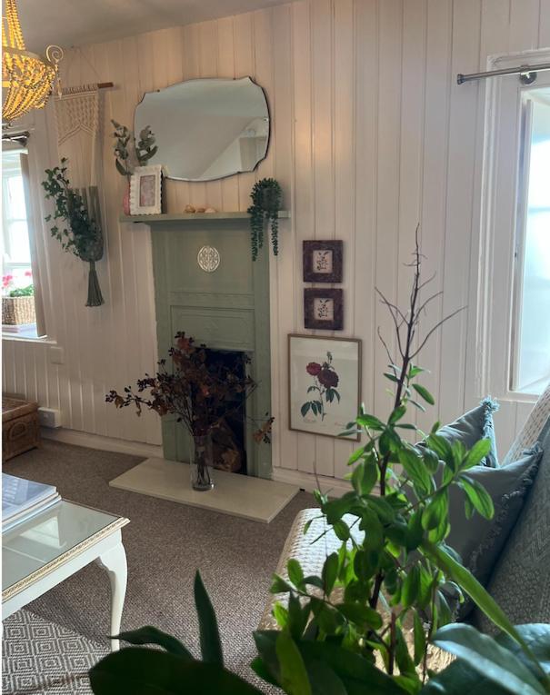 The Pink Cottage Upstairs Suite & Garden Summer Room Whitehead Extérieur photo